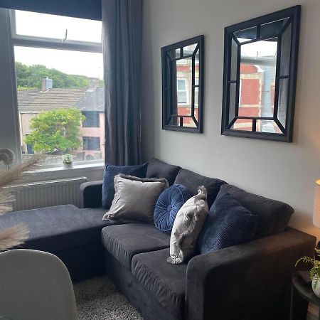 The Retreats 2 Kenfig Hill Pet Friendly 2 Bedroom Flat With King Size Bed Twin Beds And Sofa Bed Sleeps Up To 5 People ภายนอก รูปภาพ